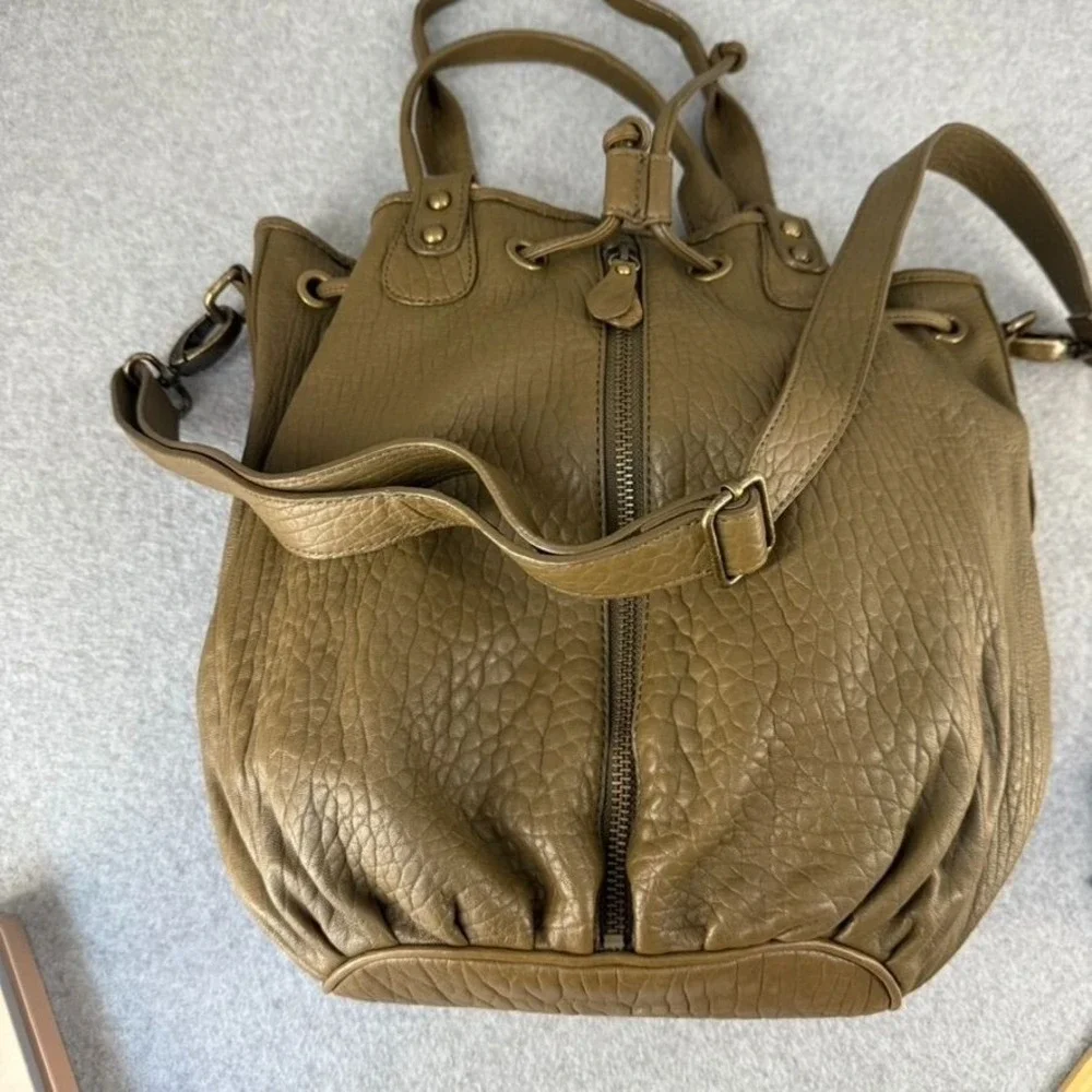 Nordstrom Olive‎ Green Leather Bucket Bag Adjustable Strap Drawstring Close NWT